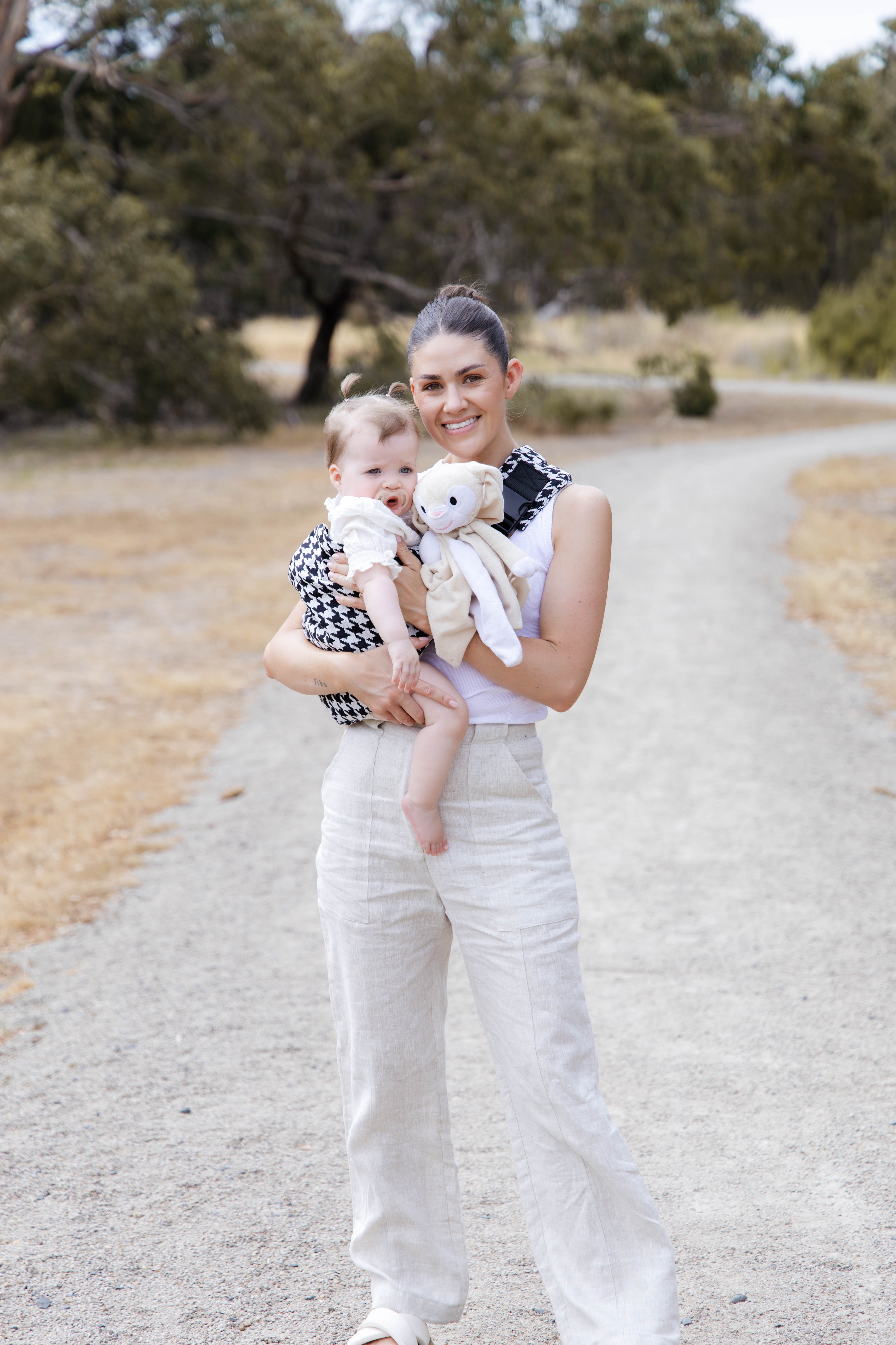 Black and White Houndstooth Sling